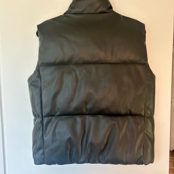 Calvin Klein Black Puffer Vest Size L - Picture 2 of 6
